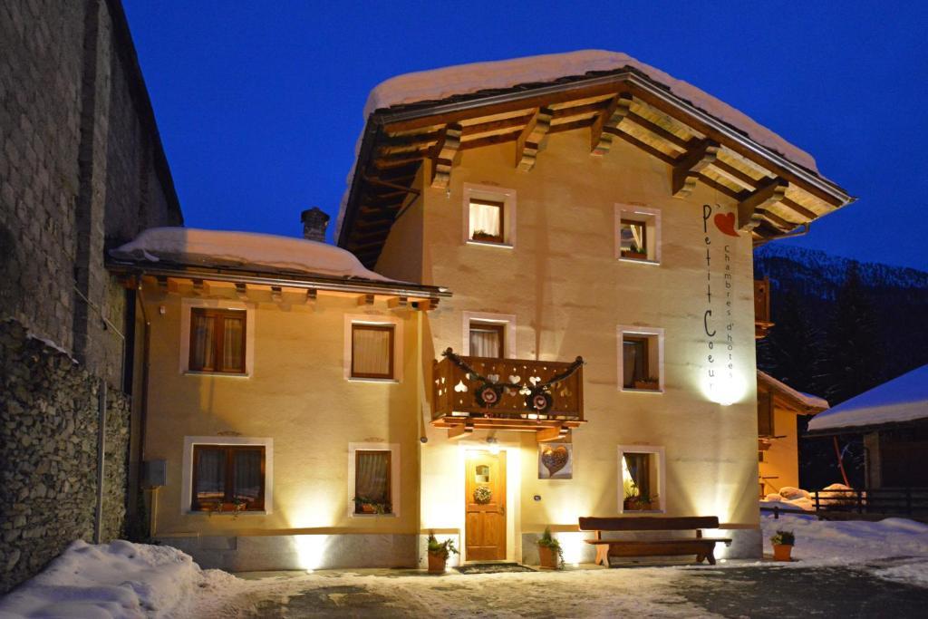 Affittacamere Petit Coeur Champoluc Εξωτερικό φωτογραφία